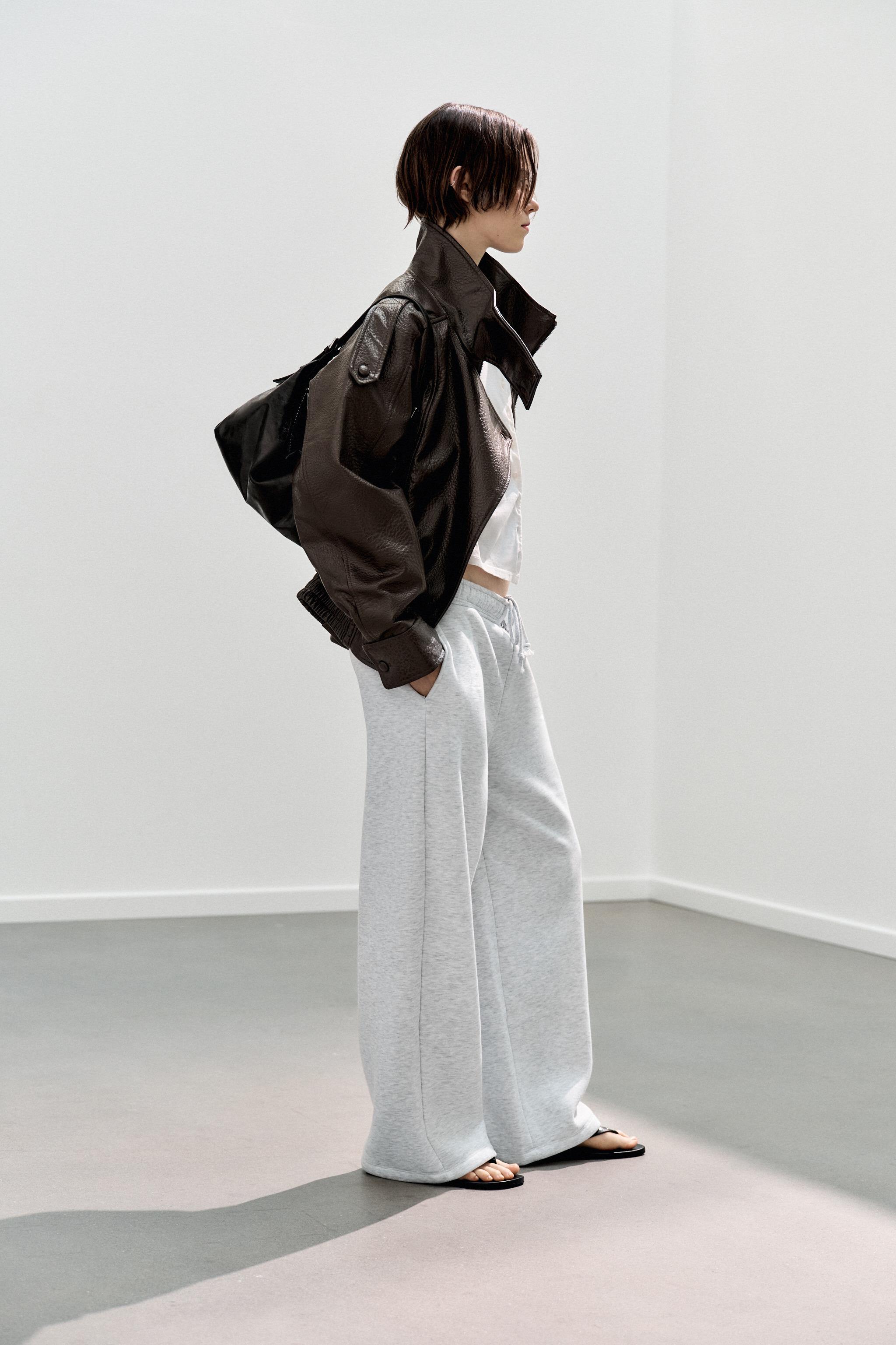 BASIC STRAIGHT-LEG PLUSH PANTS WITH ADJUSTABLE HEM